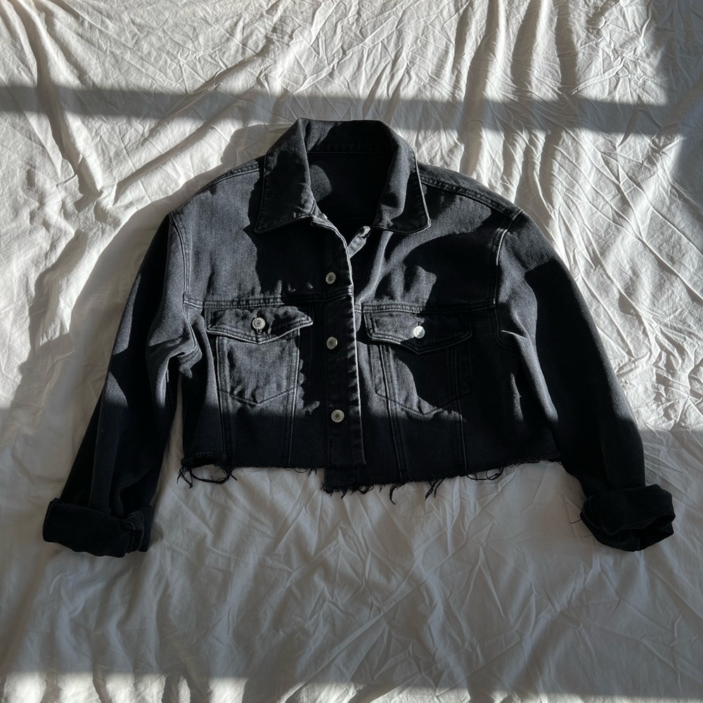 brandy melville black cropped jean jacket